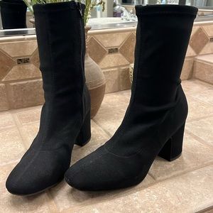 Aerosoles black block heel ankle boots 9